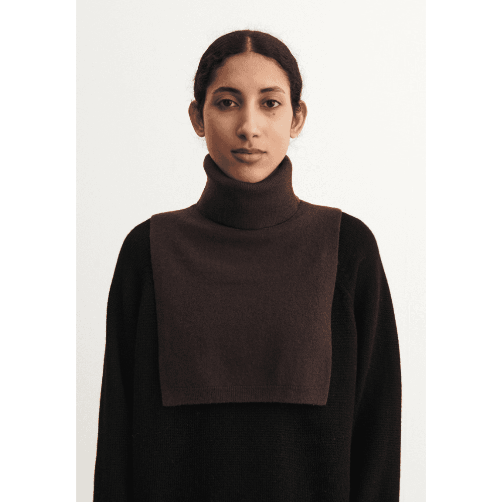 FUB Woman — FUB Woman / Felted Uld Halsedisse / Mocca