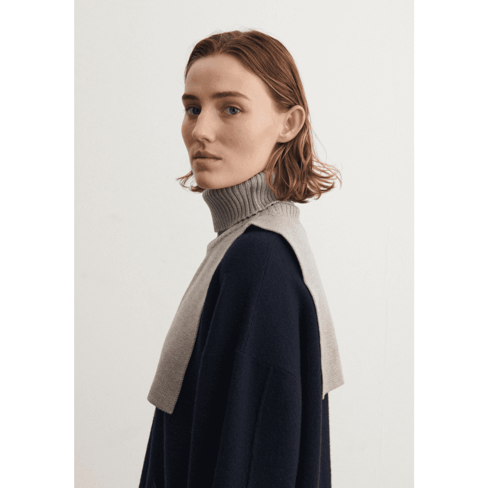 FUB Woman / Merino Uld Halsedisse / Oat Melange — billede 3