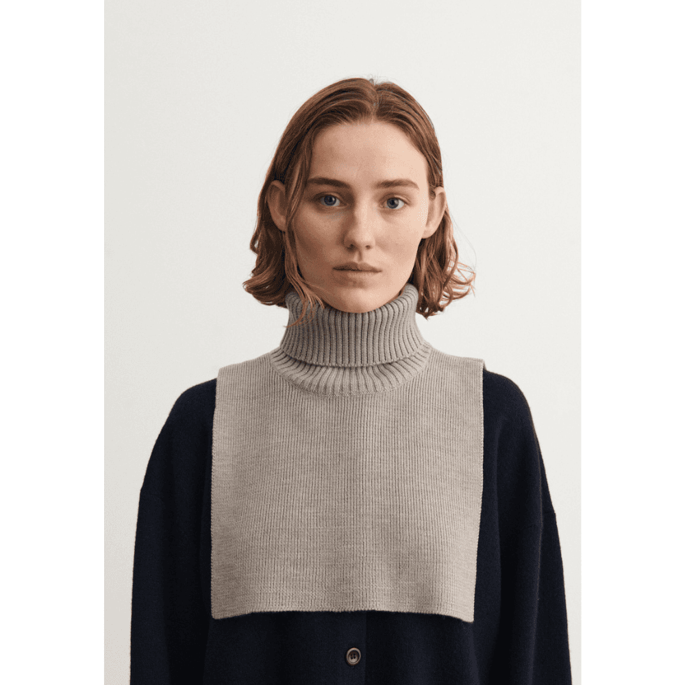 FUB Woman / Merino Uld Halsedisse / Oat Melange — billede 2