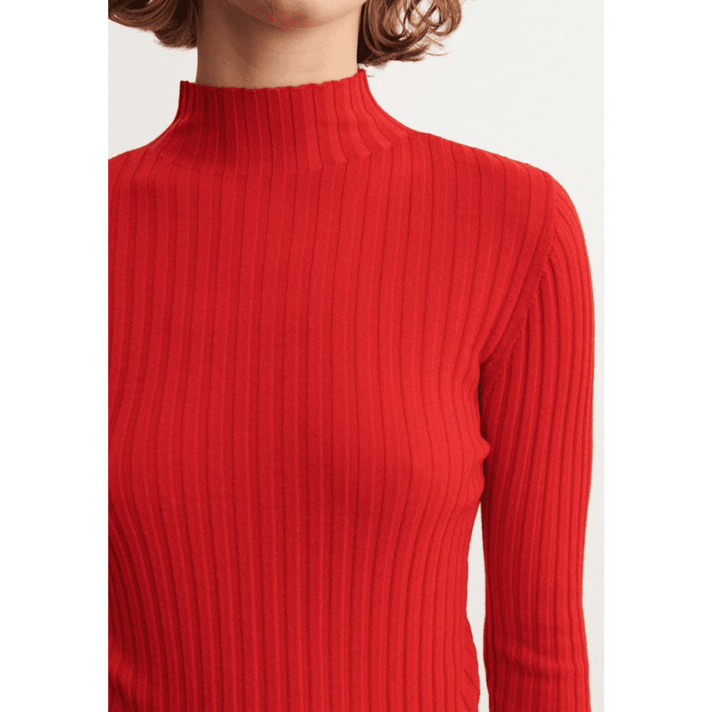 FUB Woman — FUB Woman / High Neck Rib Uld Bluse / Signal Red — alternativt billede