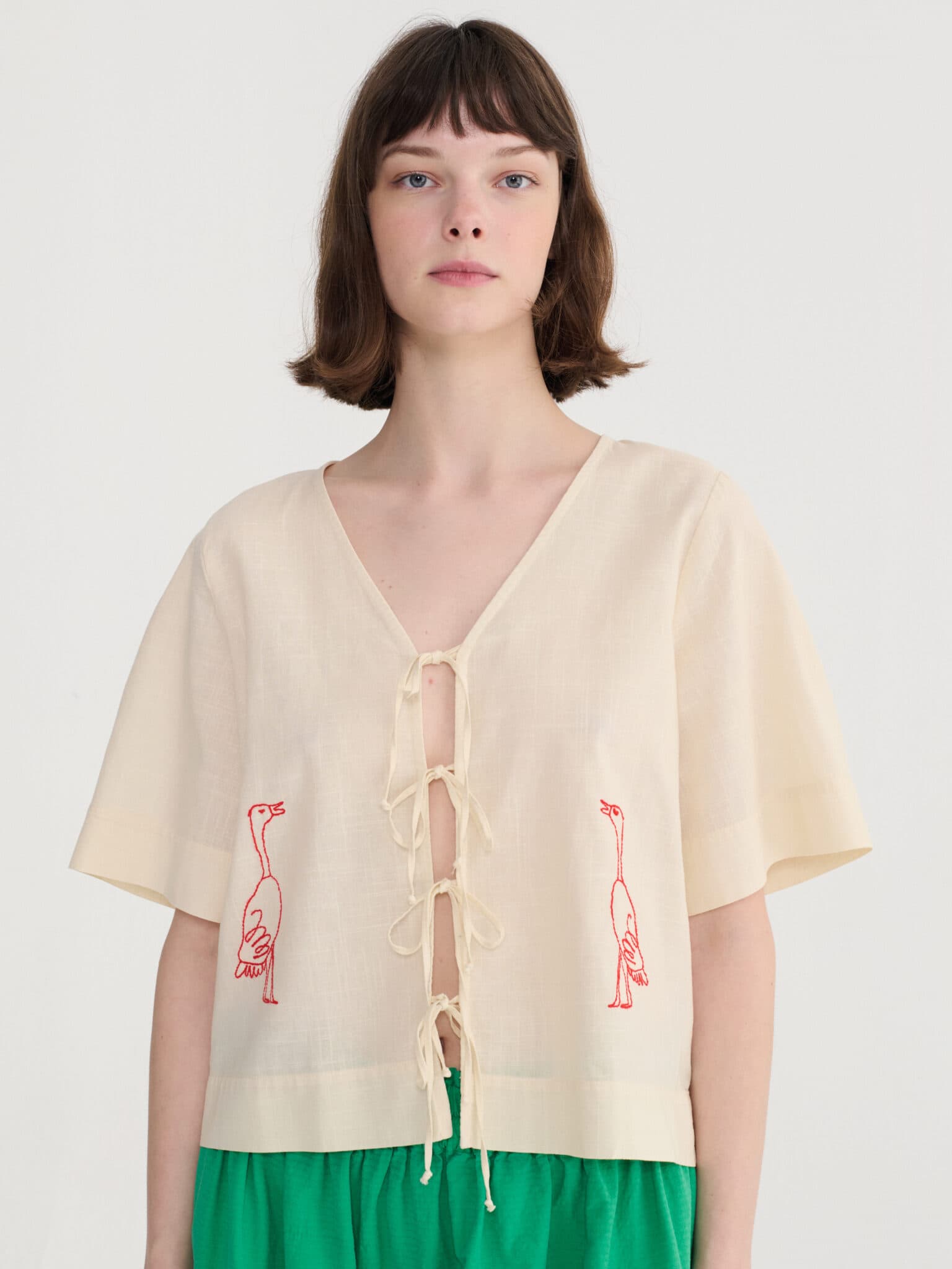 Bobo Choses Woman / Bomulds Bluse med broderi og bindebånd / hvid — billede 5