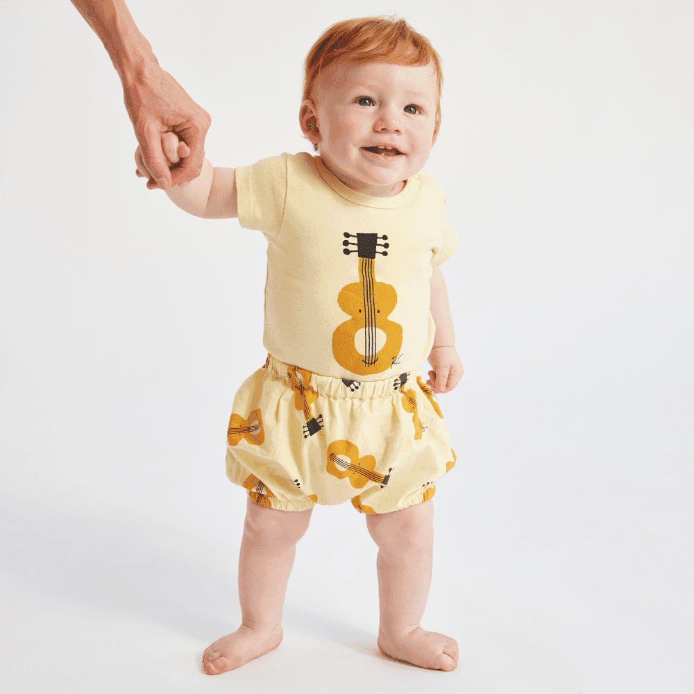 Bobo Choses — Bobo Choses / Baby Bloomers / guitar — alternativt billede