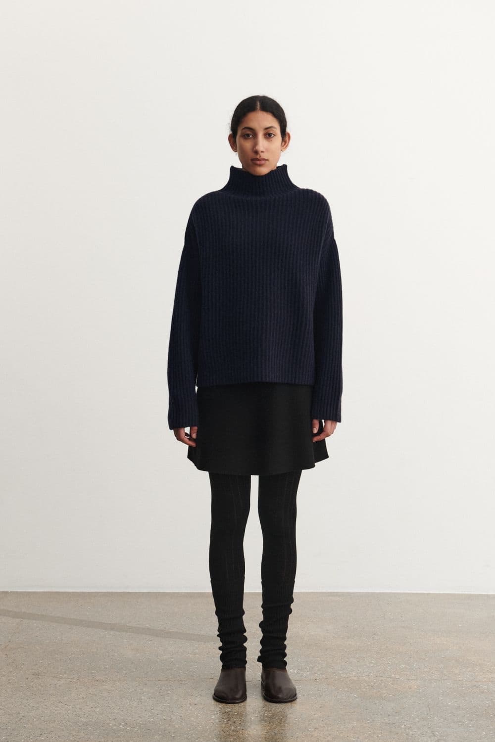 FUB Woman / Uld Nederdel / Sort — billede 2
